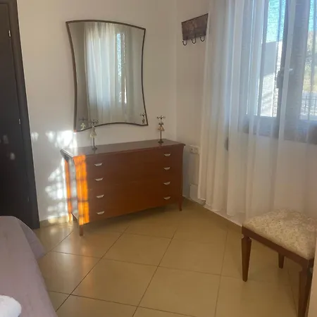 Holiday home Sandra's Country House Lefkogeia